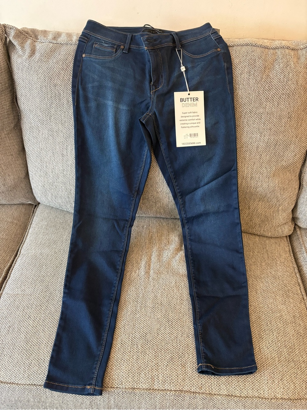 1822 Denim Women’s Skinny Jeans in Blue
